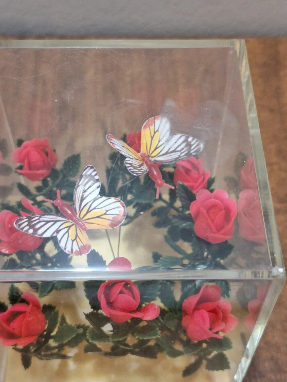 Vintage 1970s Aryclic Lucite 5 Inch Butterfly Pink Roses Music Box Works Retro